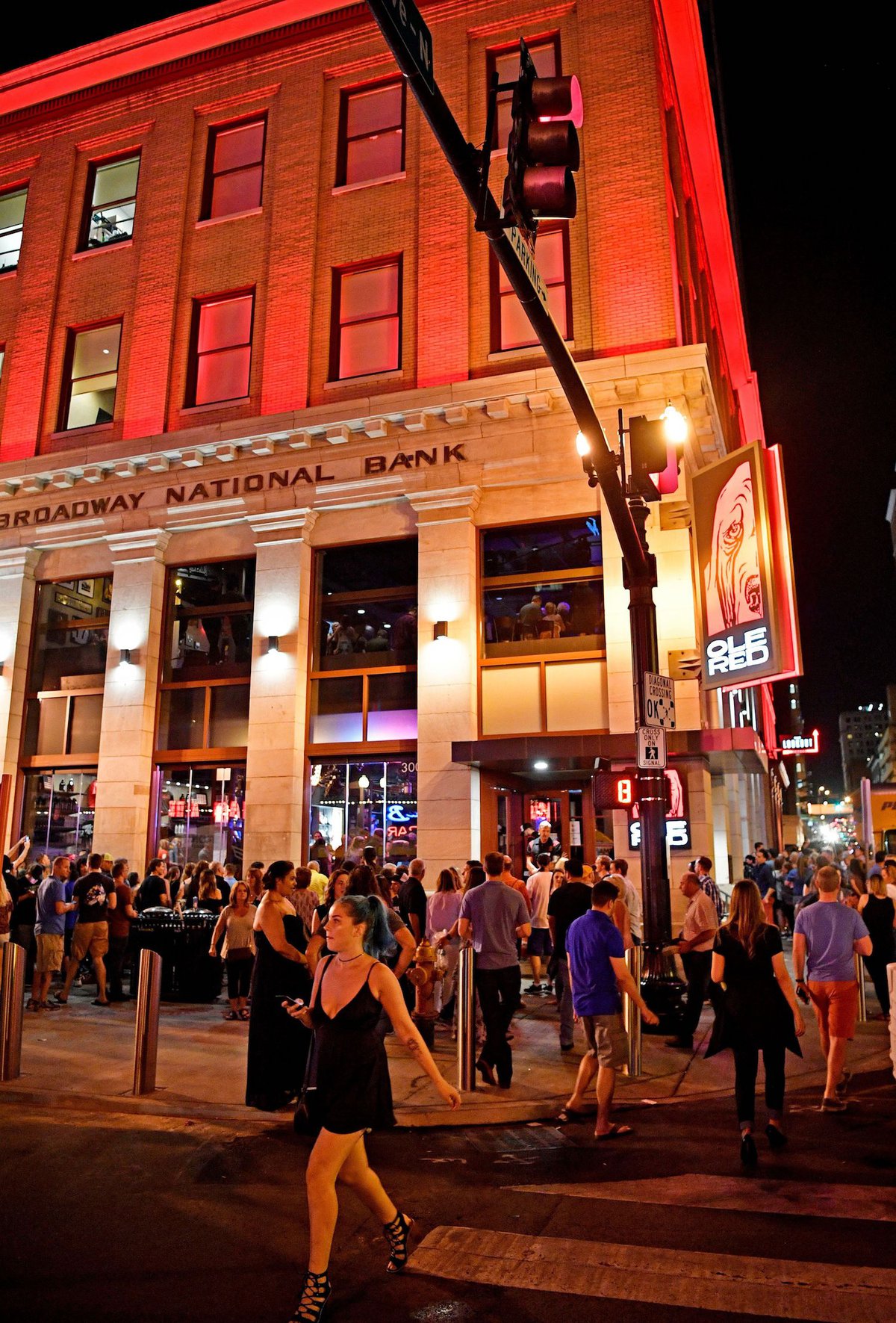 Stars and Their Bars - Nashville Lifestyles