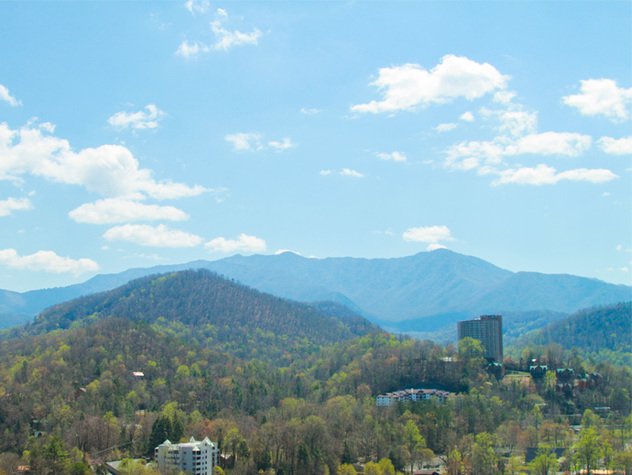 A Gatlinburg Getaway - Nashville Lifestyles